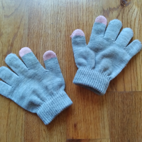 Girls DKNY Metallic Hat Glove Set Grey Knit Pompom Touchscreen Tech Touch Tips - Picture 9 of 16